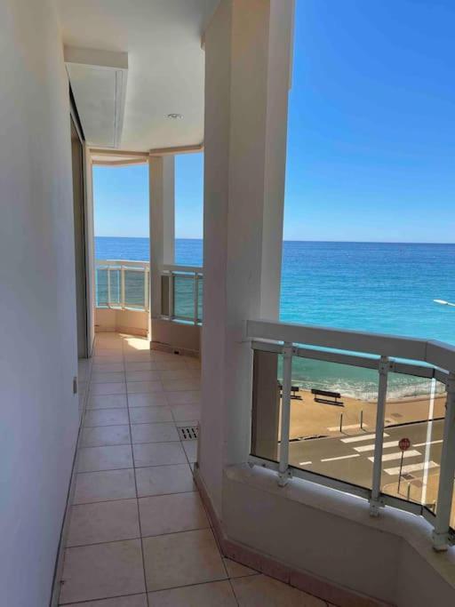 Appartement Bord De Mer Avec Garage 芒通 外观 照片
